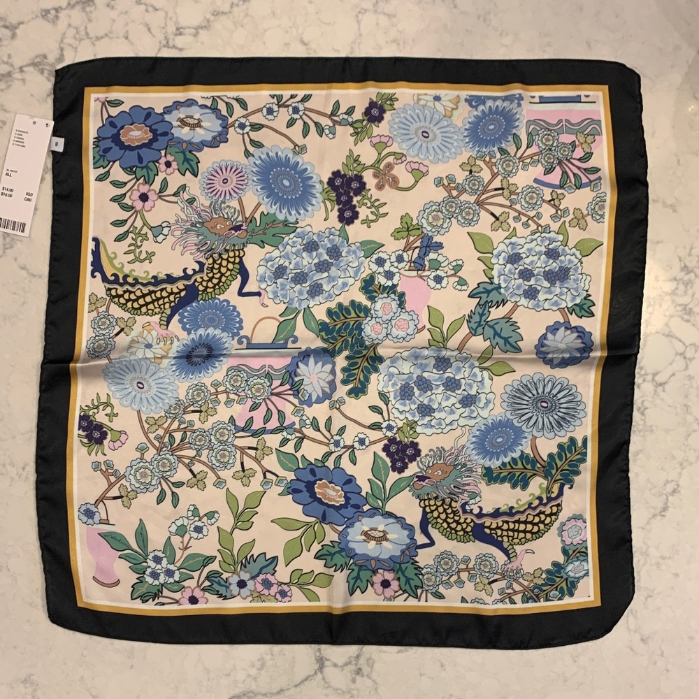 URBAN OUTFITTERS SCARF 21"x21"